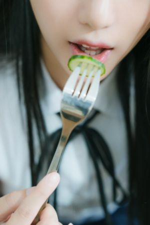 国产二区日韩AV制服丝袜-最新版高清电影在线