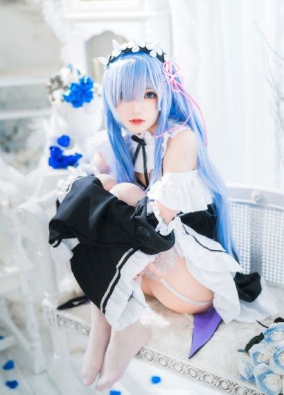 极品尤物喷血超大嫩白-神马午夜免费高清观看