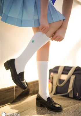 亚洲综合久久AV菠萝蜜-热播高清无删减