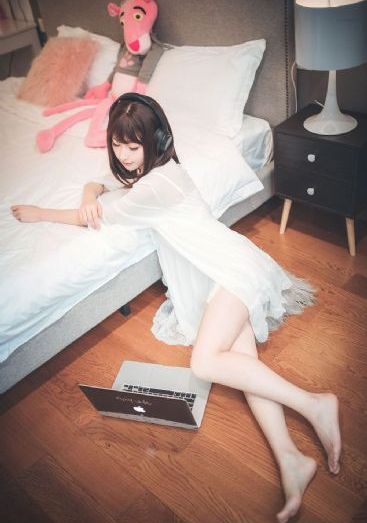 一边摸一边脱-西瓜影音午夜激情