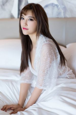 小雪被老头摸添高潮呻吟-午夜剧场午夜激情